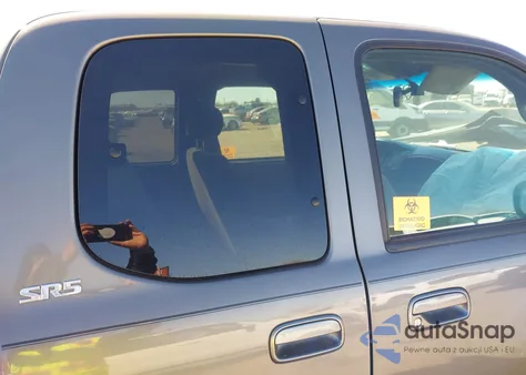 2004 Toyota Tundra Sr5 V8 z USA, uszkodzony, nr VIN 5TBRT34134S445735